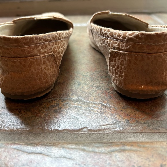 Shoes Size 5 - Picture 3 of 5